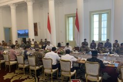 Presiden Jokowi minta regulasi turunan Omnibus Law disusun bersamaan