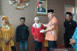 Penyandang disabilitas di Rejang Lebong terima bantuan modal usaha