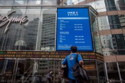 Bursa Saham Hong Kong  melambung 361,21 poin