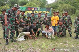 Kodim 1304 tanam bibit pohon di Lekabolo-Gorontalo