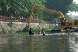 Kurangi genangan air, Pemkot Surabaya optimalkan pengerukan sungai dan saluran air
