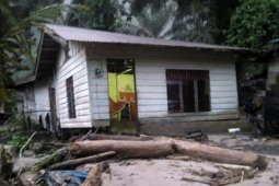 Banjir bandang melanda Labuhanbatu Utara