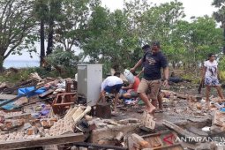 Fasilitas objek wisata Waijarang NTT  rusak akibat angin kencang