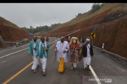 Gubernur Koster resmikan proyek jalan pintas Bali utara-selatan