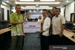 Jelang pergantian tahun 2020, PLN Babel siaga pasokan listrik bareng anak yatim dan tuna netra