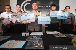 Ribuan pil "Happy Five" untuk perayaan tahun baru disita