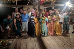 Belasan wisatawan asal Jepang tahun baru di Pulo Cinta Gorontalo