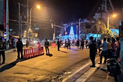 TNI-Polri sekat ruas jalan di Ambon saat perayaan Tahun Baru 2020