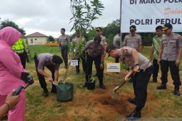 Polres Bangka Barat hijaukan lahan kosong