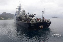 KRI siaga tempur jaga laut Natuna