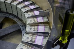 Dolar  menguat didukung data penjualan ritel AS