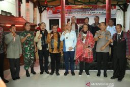 Kunjungi Taput, Menpora: Semangat Pak Bupati tidak jauh-jauh