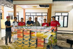 Taruna Merah Putih Bekasi distribusikan logistik di 25 titik banjir