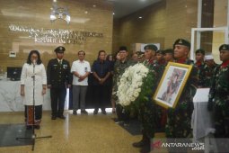Menteri PPPA lepas jenazah Mien Sugandhi ke Kalibata