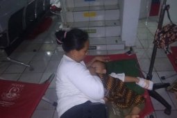 Warga pengungsian terdampak banjir di Lebak mulai terserang penyakit