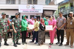 Polres dan Kodim bantu korban banjir di Cempaka