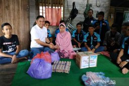 Club SFCB Kandangan rutin berikan bantuan untuk warga kurang mampu