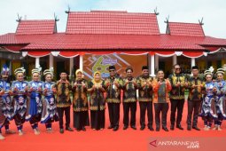 Gubernur: Pemerintah dan masyarakat wajib bersyukur