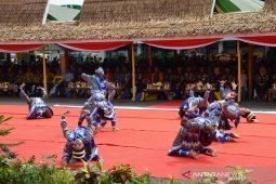 Tarian Talabet semarakan puncak Harjad Batola