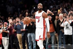 Heat gelar perayaan tiga hari beruntun pensiunkan  Dwyane Wade