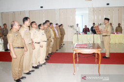 14 pejabat di Sukamara dilantik, begini pesan Windu Subagio