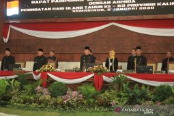 Gubernur minta tingkatkan kinerja dan pelayanan kepada masyarakat