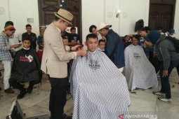 Kegiatan sosial "Cukur Rambut Bayar Seikhlasnya" kumpulkan dana Rp14,2 juta