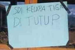 Protes hasil Pilkades, warga segel sekolah dan Kantor Desa