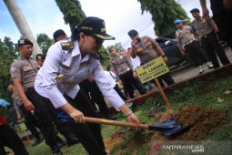 Pemkab Landak dukung program penghijauan Polri