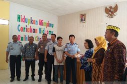 Pemprov Lampung serahkan buku ke LPKA Klas II