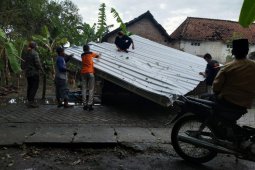 BMKG: Sebagian wilayah Jatim miliki potensi diterjang angin kencang