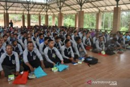 Gubernur Babel beri pemahaman IT kepada petani lada millenial