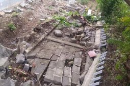 Pagar SMP di Mukomuko roboh
