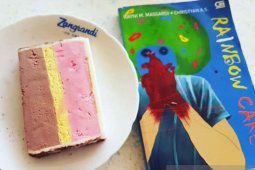 Penulis novel "Rainbow Cake" siap berbagi di Surabaya