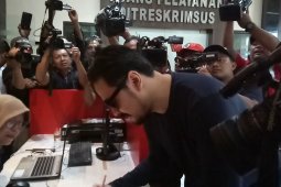 Penyidik jadwal ulang pemeriksaan penyanyi Ello minggu depan