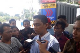Puluhan "member" protes penutupan aplikasi MeMiles oleh Polda Jatim