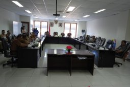 KKP diharapkan rehabilitasi empat pabrik es di Buru dan Malteng
