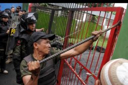 Penertiban Stadion Mattoanging