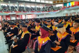 Unja mewisuda 1.012 mahasiswa