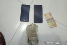 Warga tangkap tiga pemuda perampas HP dan uang di Aceh Utara