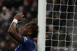 Pelatih Chelsea sebut timnya tidak bisa terus andalkan Abraham usai kalah dari Newcastle