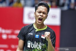 Atlet bulu tangkis ramai-ramai lelang  jersey untuk galang donasi