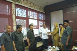 Akhirnya, Bupati-Wabup Jember hadiri undangan Panitia Hak Angket DPRD