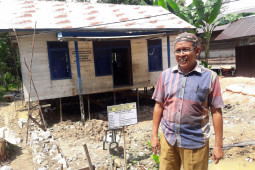 Bumdes Desa Harus  buka usaha menjahit dan saprodi
