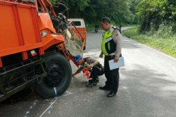 Pengemudi truk fuso meninggal tabrak trailer di lintas Parapat