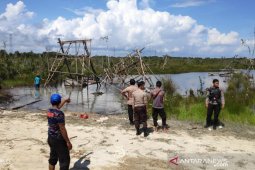 Polres Bangka Tengah Tenggelamkan 15 Unit "Ponton" Penambang Ilegal