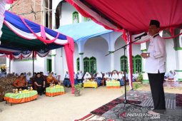 Bupati Tapsel: Pemimpin harus dekat dengan rakyat