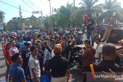 GRJ demo tuntut Bupati Jember mundur