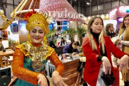 Tarian Indonesia menjadi daya tarik pengunjung Fitur Madrid