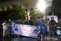 Ratusan turis China batal kunjungi Tanah Datar setelah didemo warga di Bukitting